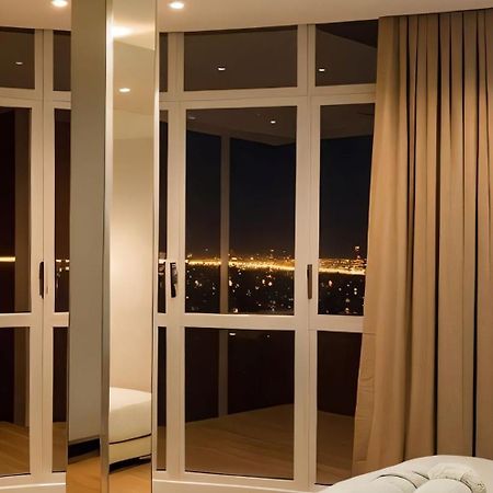 Amazing Appartement " Avec Climatisation " Au Centre Ville En Face Hilton & Gare Train De Tgv De Tanger 2N Exterior foto