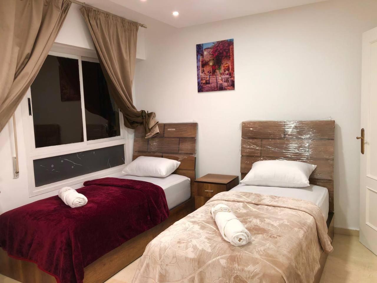 Amazing Appartement " Avec Climatisation " Au Centre Ville En Face Hilton & Gare Train De Tgv De Tanger 2N Exterior foto