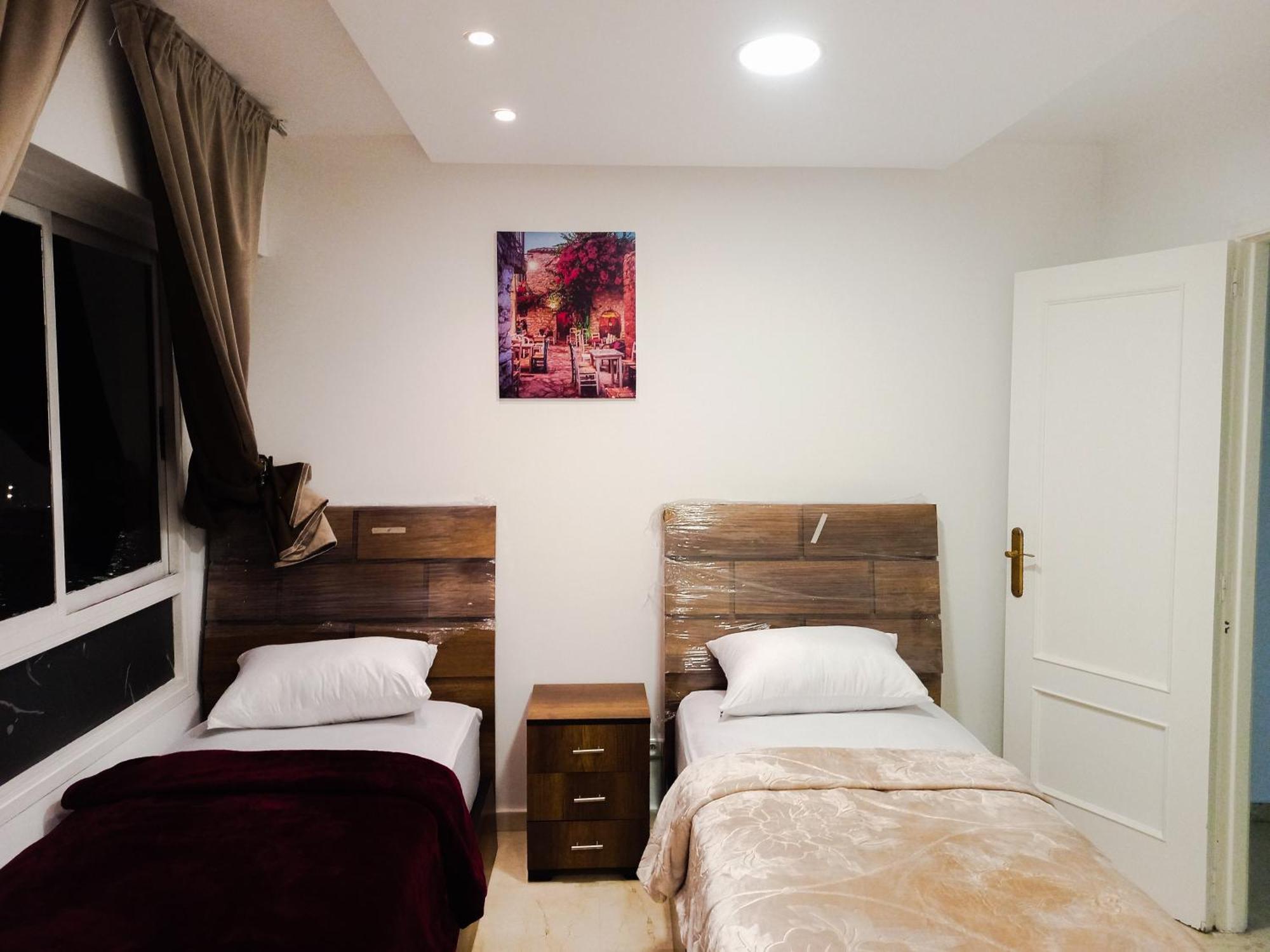 Amazing Appartement " Avec Climatisation " Au Centre Ville En Face Hilton & Gare Train De Tgv De Tanger 2N Exterior foto
